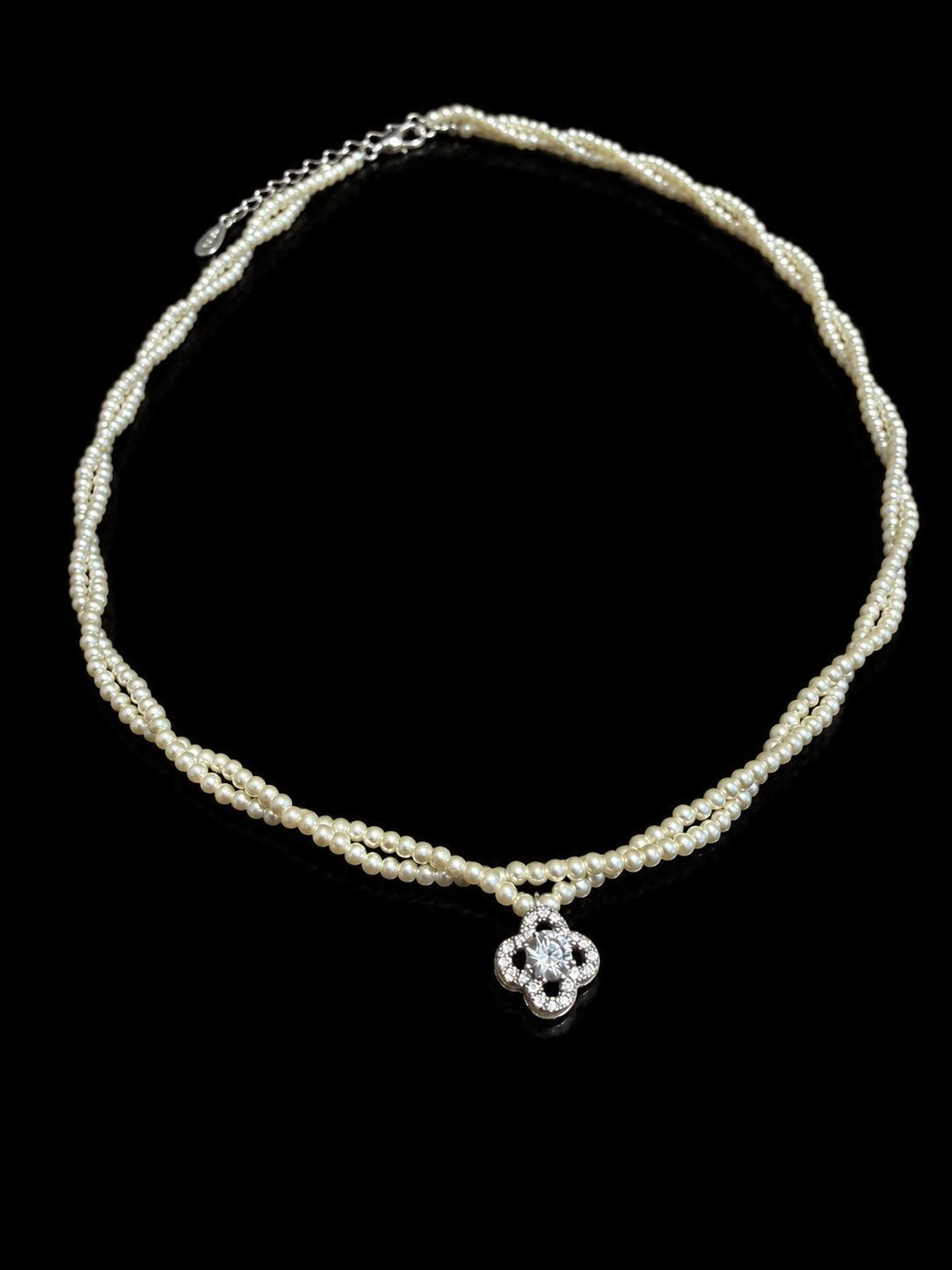bloom pearl necklace
