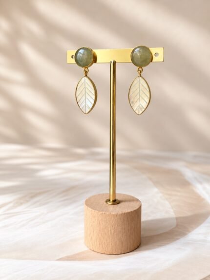 Ivory Fern Earrings - Earthy Green 1