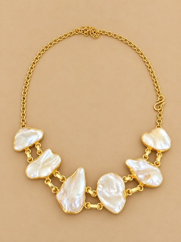 Pearl Drift Statement Choker 2