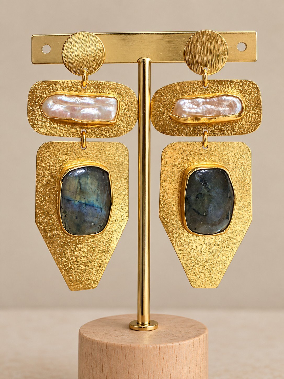 Sculpted Luxe Earrings - Noir 1 Sculpted Luxe Earrings - Noir 1
